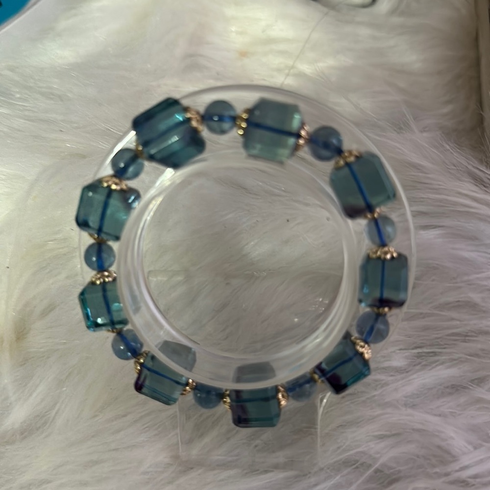 Fluorite cube
